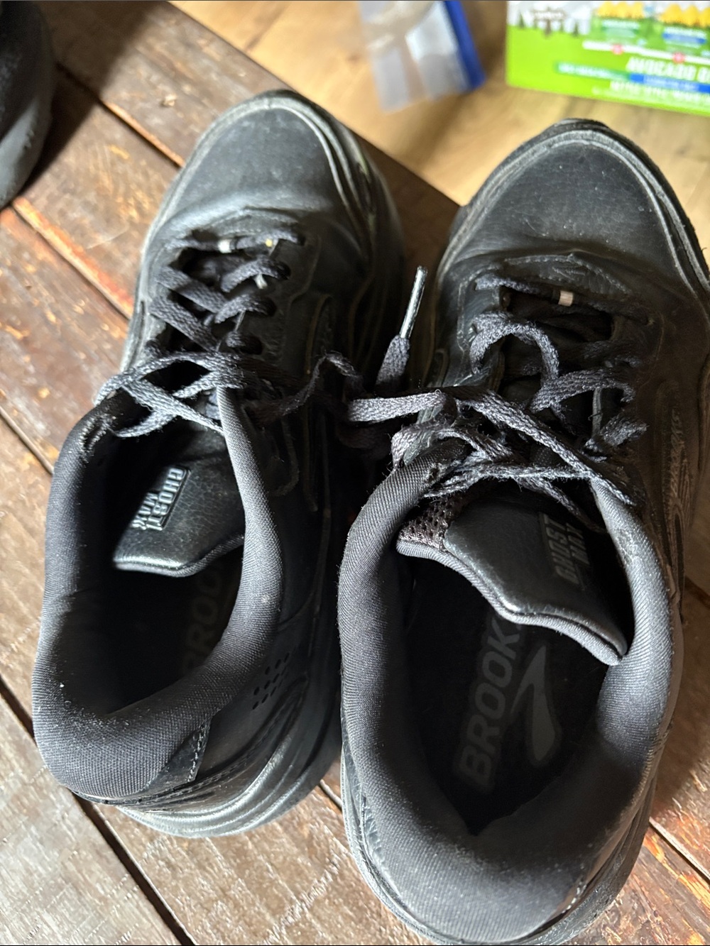 Brooks Ghost Max Leather.